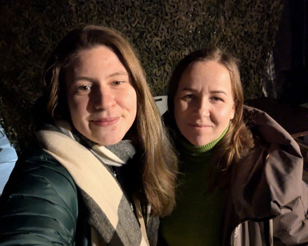  Before leaving, I thanked Svitlana for trusting me with her story and asked to take a selfie for a memory. 