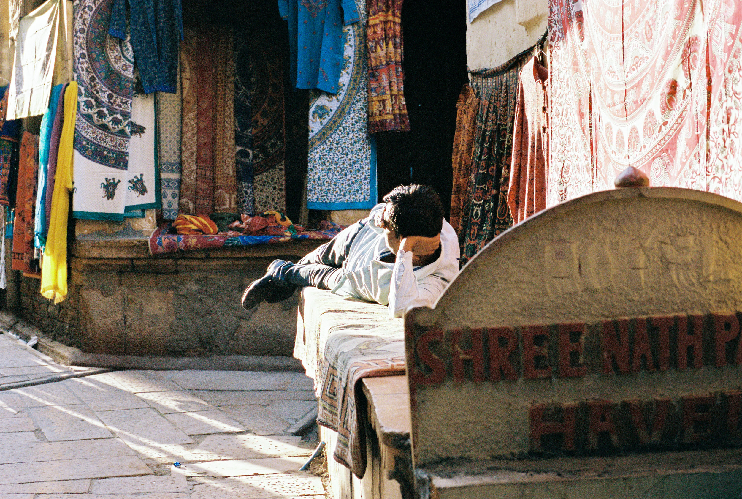 JoseHernandez_Unsolvedproblems+indie+street-234.jpg