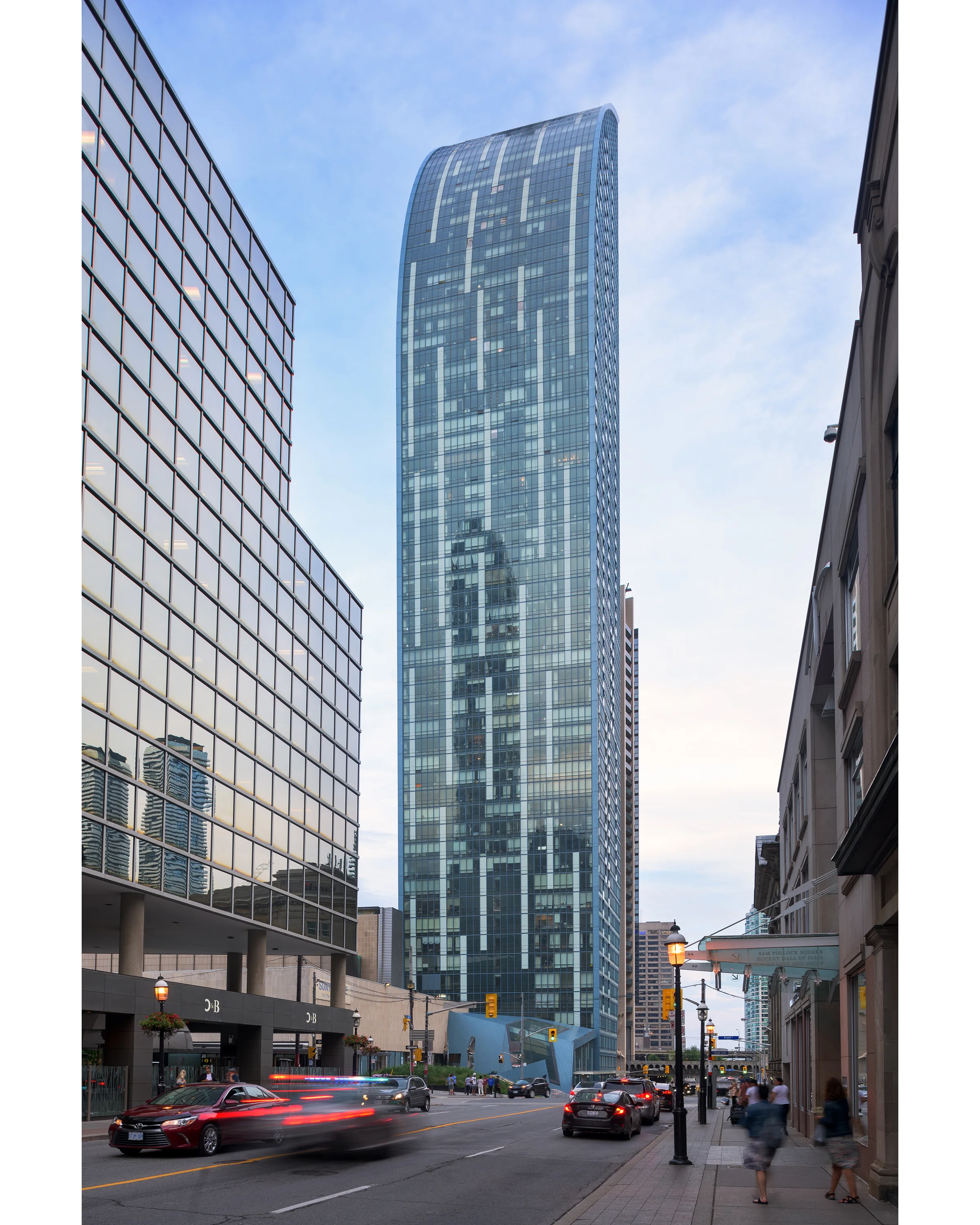L Building, Toronto © Robert Lowdon