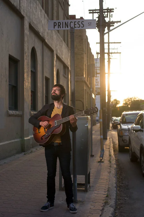 Editorial Musician