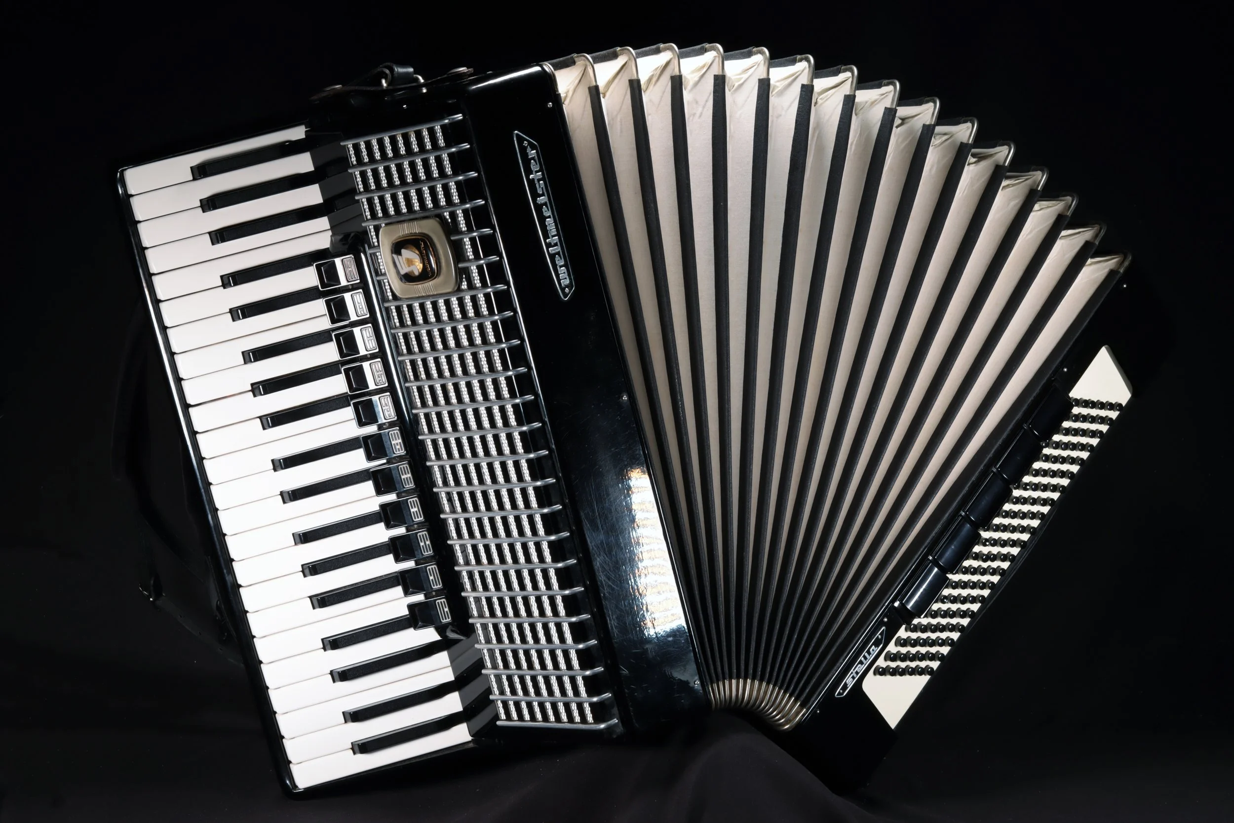 Weltmeister Stella - 41/120 LMMH - Black — ACCORDIONOLOGY