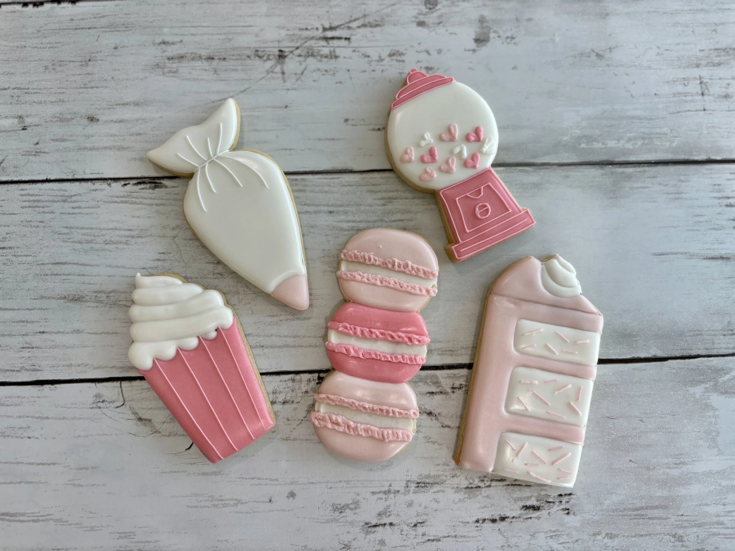 PRETTY IN PINK: Cookie Decorating 201