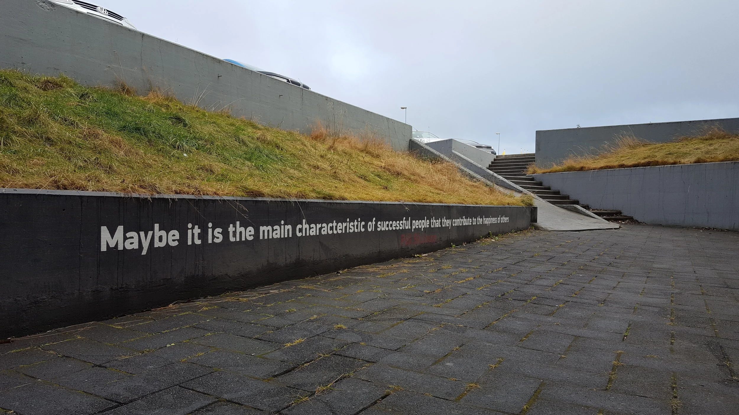 Picture 29 “Maybe it is the main characteristic of successful people that they contribute to the happiness of others.” This you can read in front of the entrance.