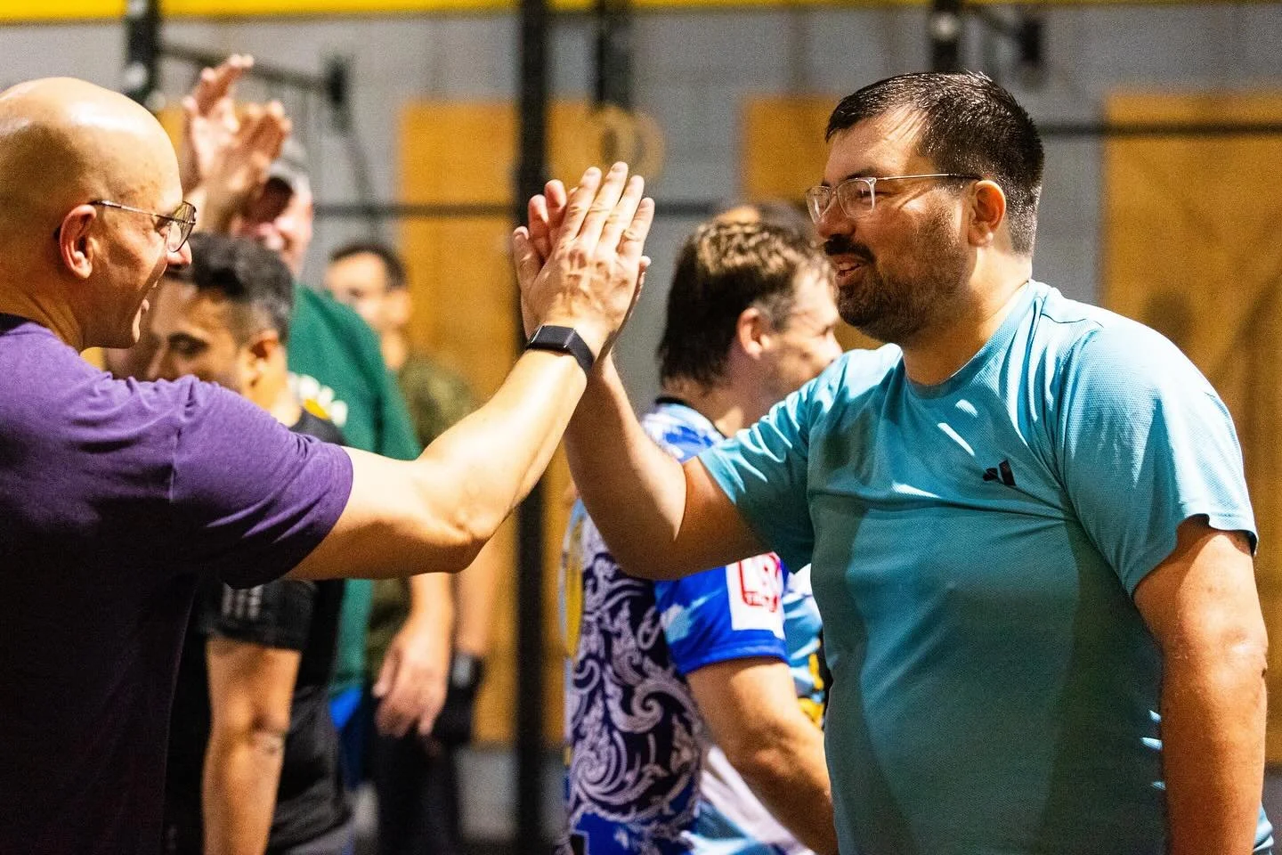 45 Jahre jung. 45 Burpees alt. 💪
Wie feiert man seinen Geburtstag ohne Bar, aber mit Barbell?
Eines unserer Mitglieder hat&rsquo;s vorgemacht &ndash; mit einem Geburtstags-Workout voller Energie, Lachen und Muskelkater. 😅

👉 Die ganze Story gibt&r