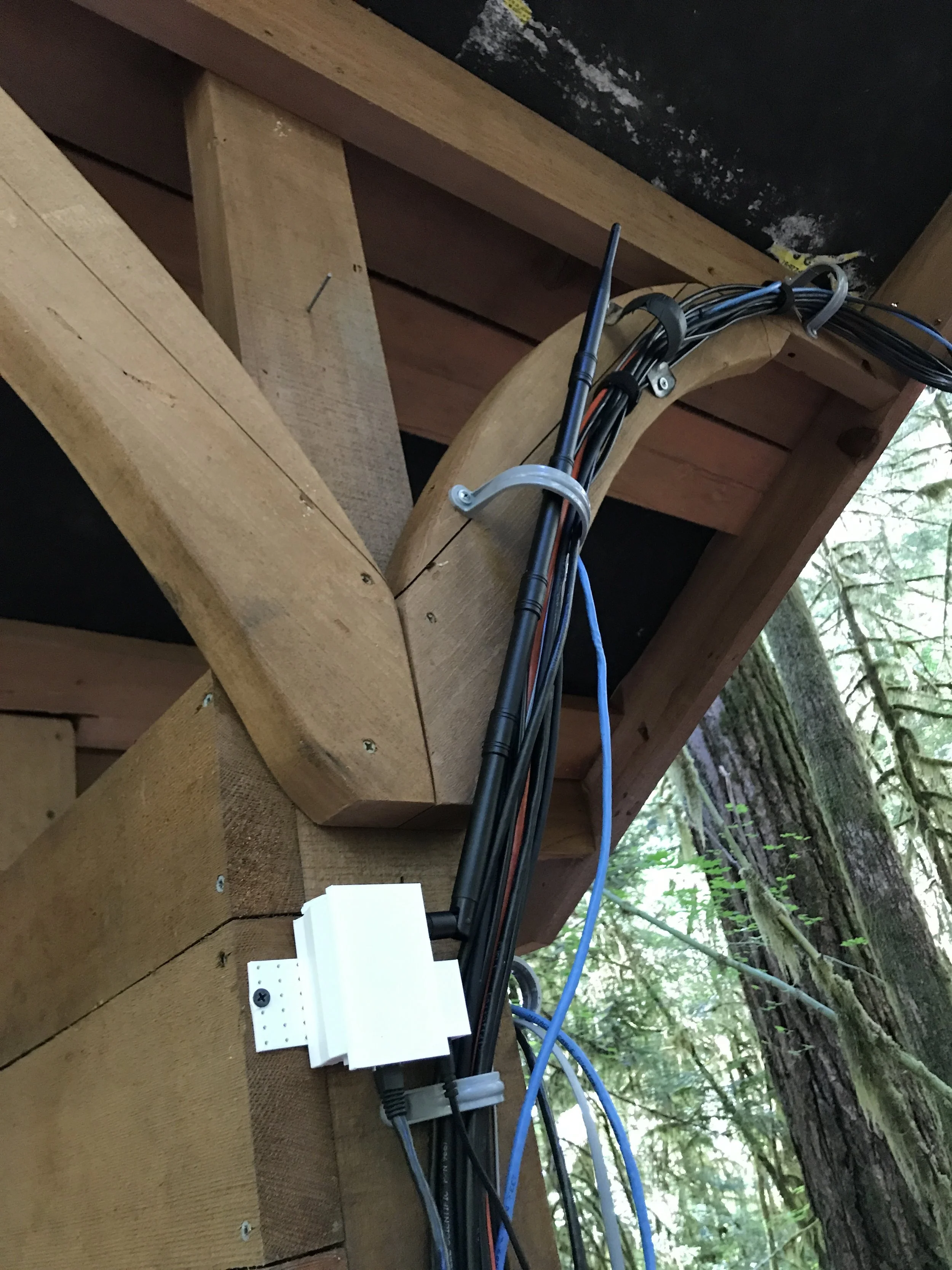 A preliminary version of the LoRa HUB at the HJ Andrews Forest