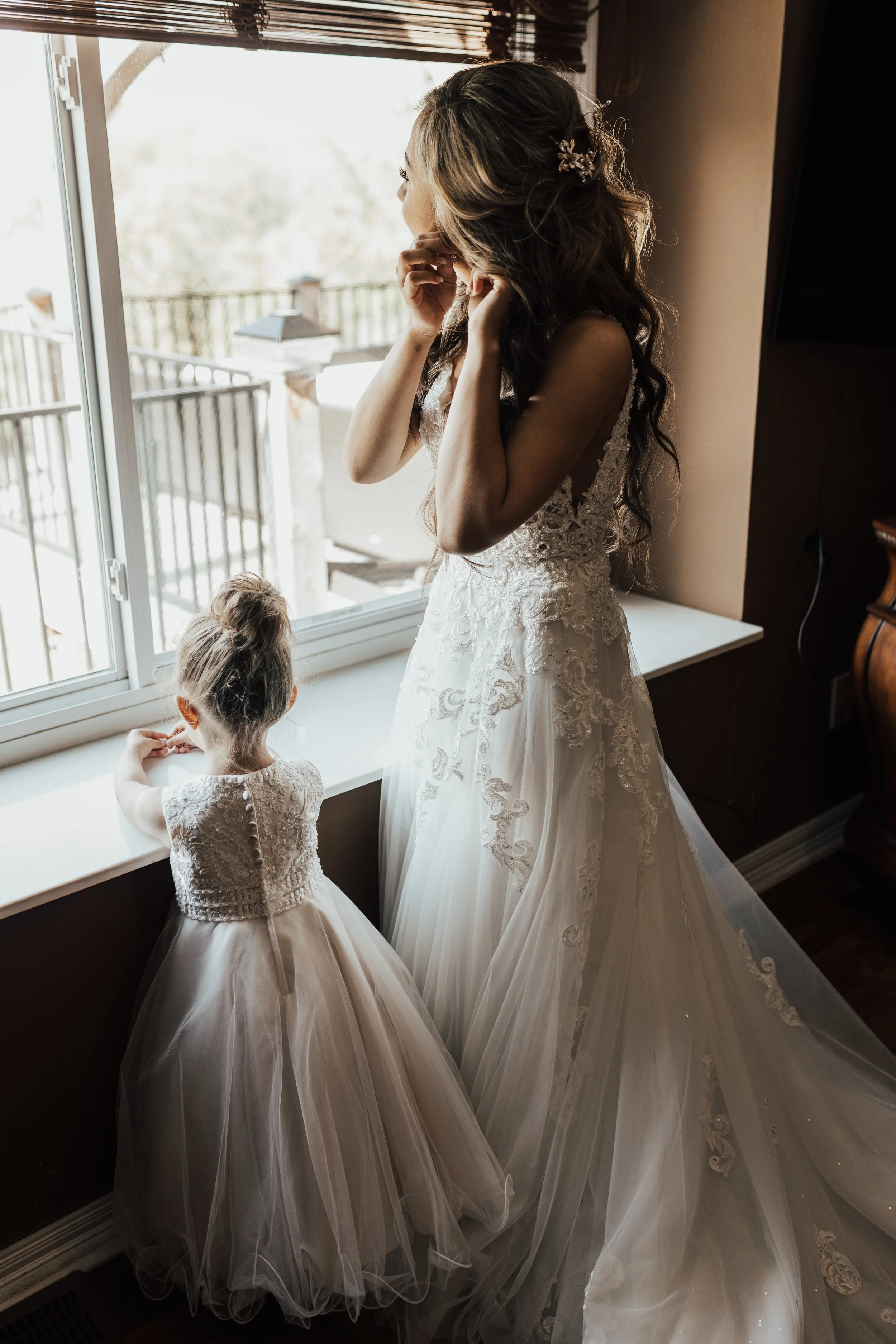 Abbey+Lane-GettingReady171.jpg