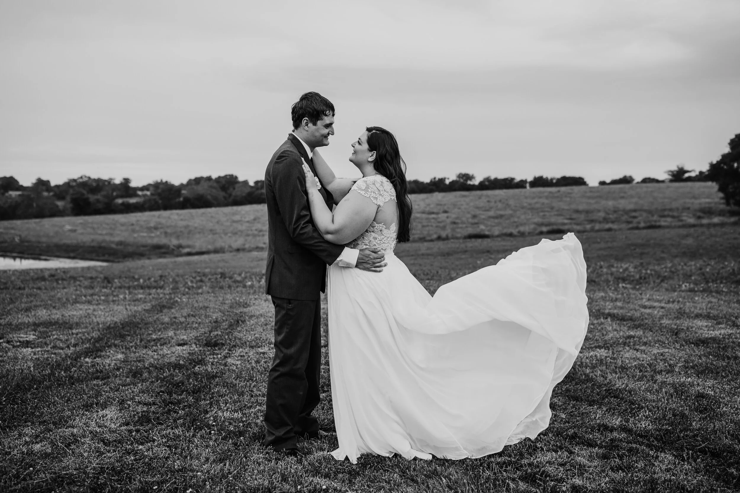 Katie+DustinRollingWedding-AmberKoellingPhotography1070.jpg