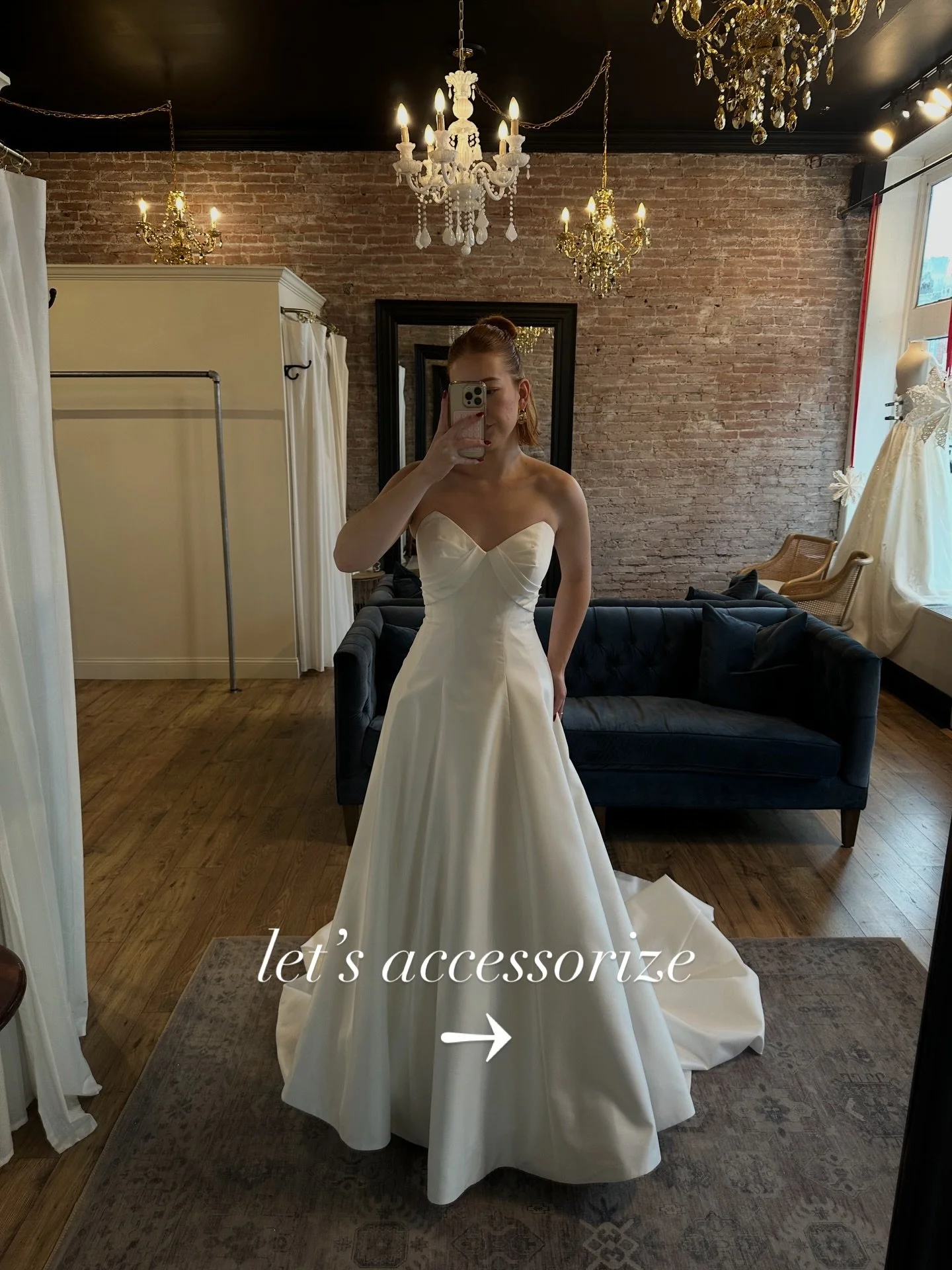 sometimes you just need a lil something to complete the look🤍✨🪩

Which why would you style this gown??

#beststlouisbridalshop #weddingdress #bridalinfluencer #bridalconsultant #bridalstylist