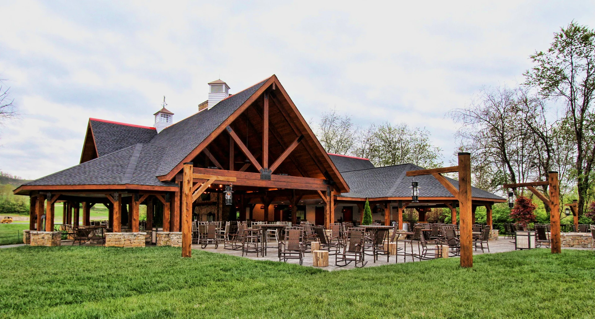Exterior Patio & Fire Pit