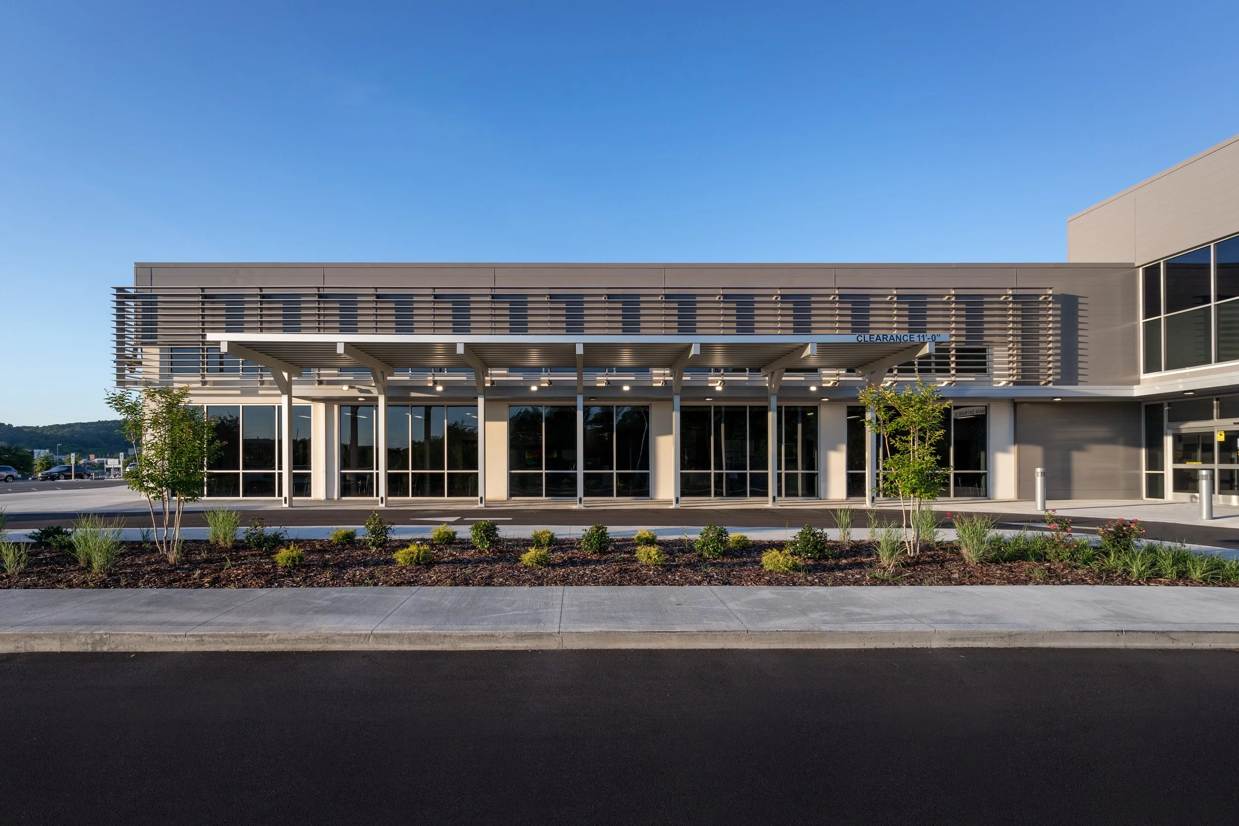 twa-hmg-exterior_45 (1).jpg