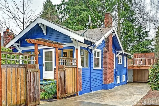 8505 15th Ave NE, Seattle WA 98115 SOLD for $764,000 For more photos & information, click here.