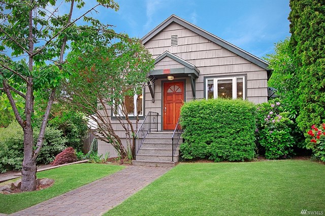 2750 NE 103rd Street, Seattle WA 98125 SOLD for $800,000 For more photos & information, click here.