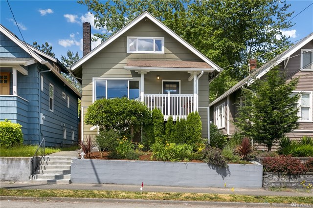 6015 8th Ave NE, Seattle WA 98115 SOLD for $735,000 For more photos & information, click here.