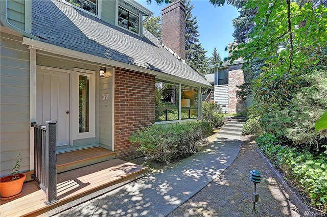 2440 140th Ave NE, #37 Bellevue, WA 98005 SOLD for $725,000 For more photos & information, click here.