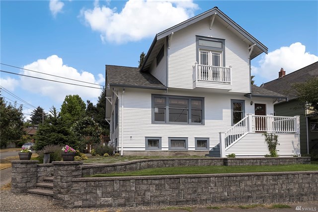 2858 NW 70th Street, Seattle WA 98117 SOLD for $1,050,000 For more photos & information, click here.