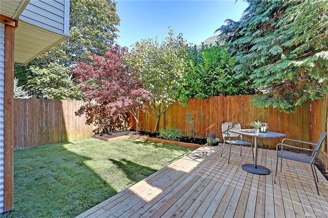 8518 Midvale Ave N Unit #B, Seattle, WA 98103 SOLD for $590,000 For more photos & information, click here.
