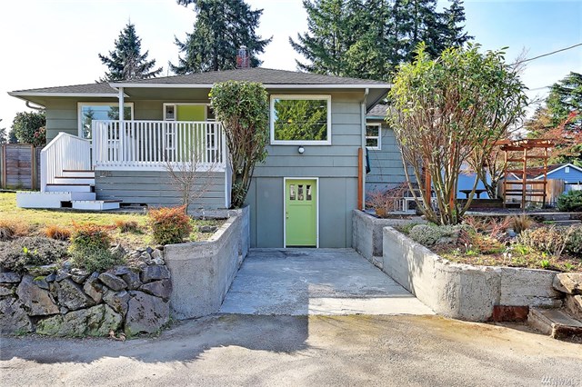 1215 S 129th St, Burien, WA 98168 SOLD for $559,000 For more photos & information, click here.