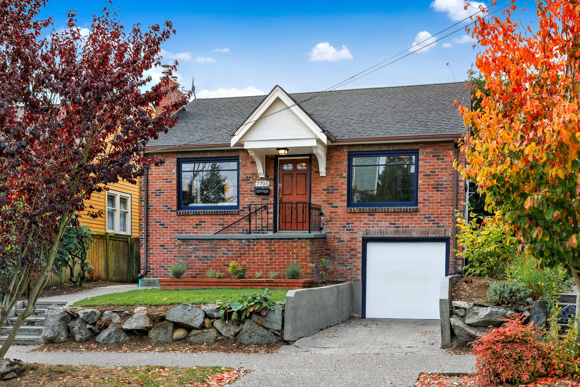 https://lakere.com/properties/7705-13th-avenue-nw-seattle-wa-us-98117-nwm2594285