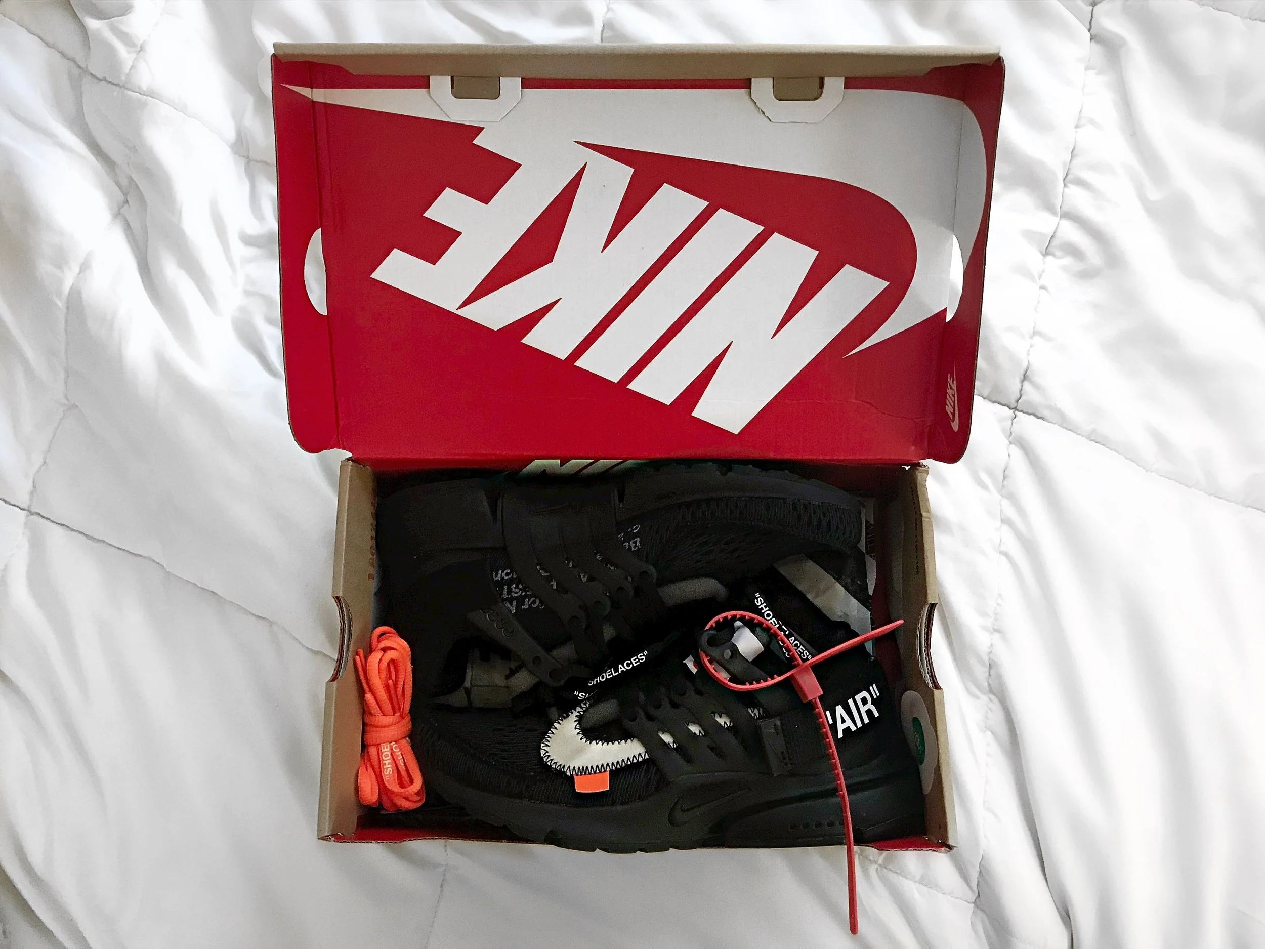 nikexoffwhite.jpg