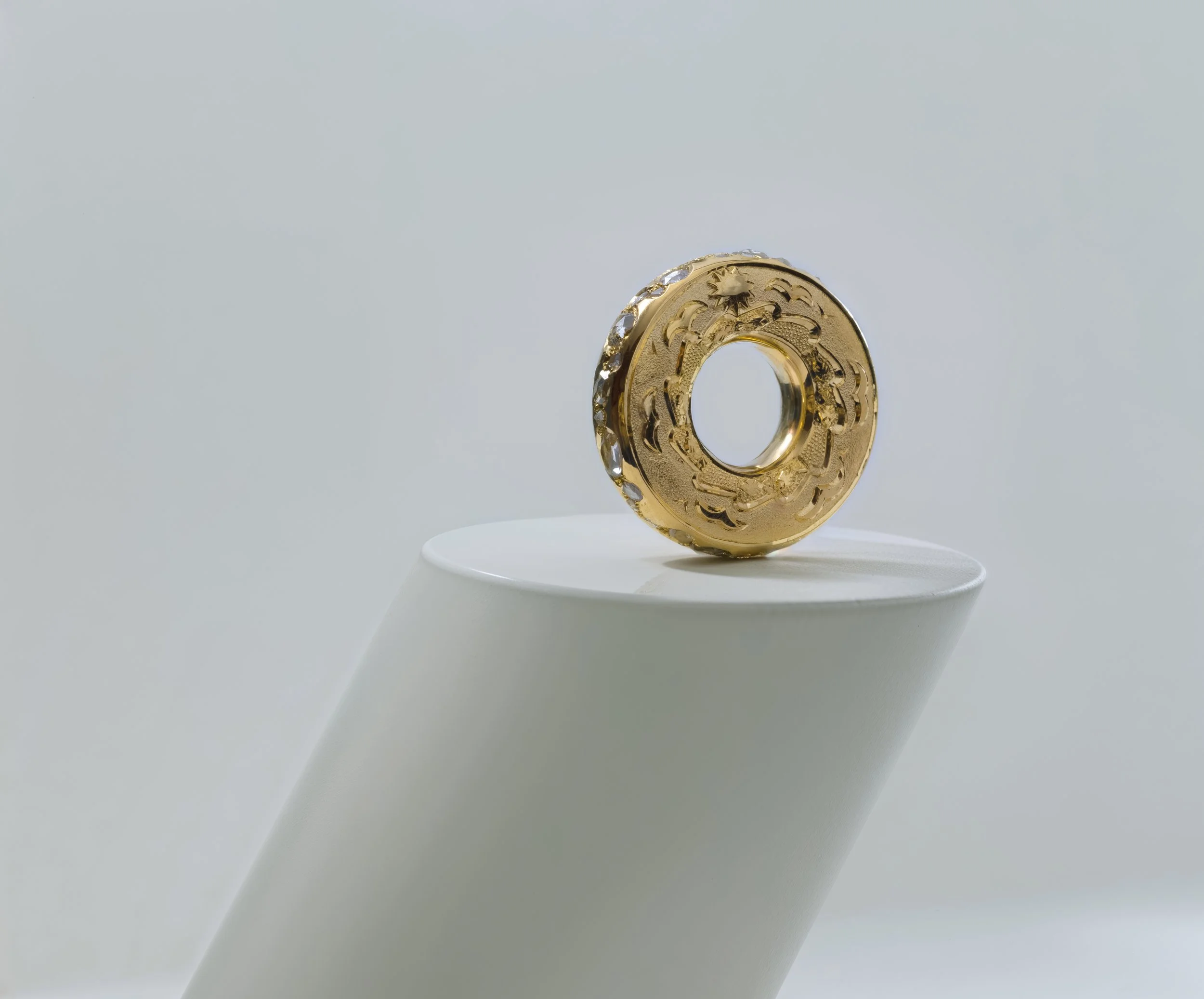 Hag Stone Pendant Plump Extra