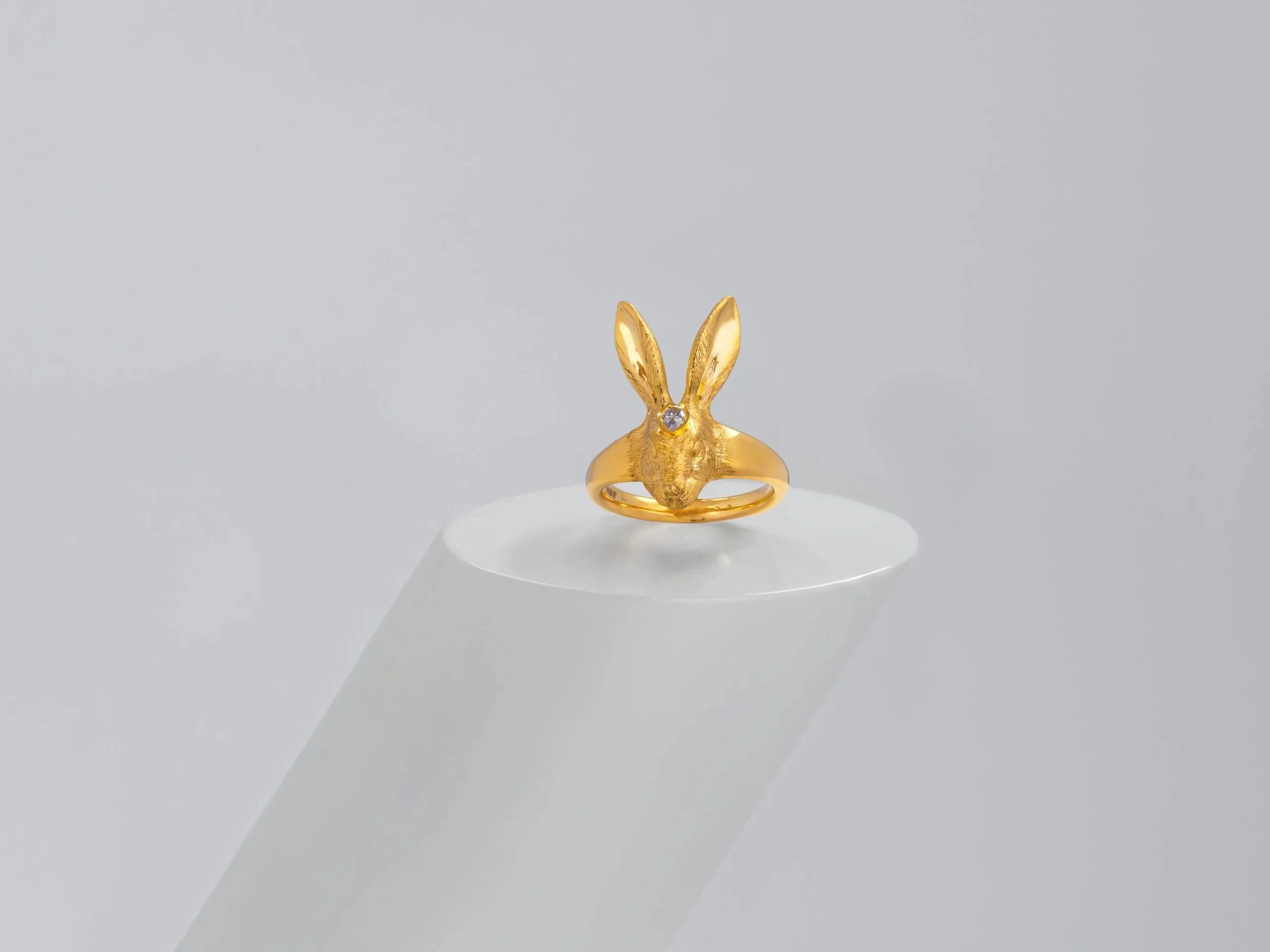 Guardian Ring Hare - Mini