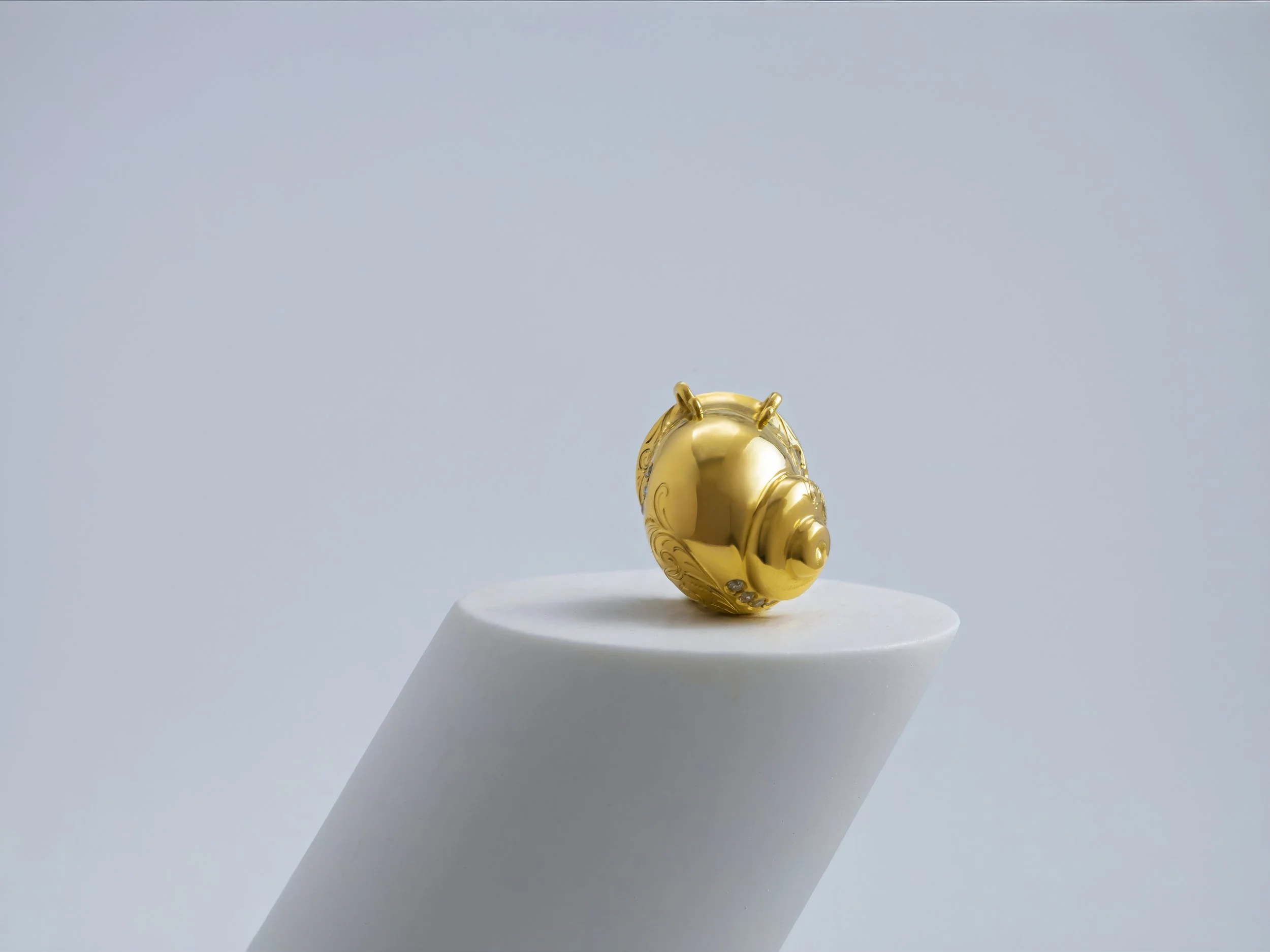 Agnes snail pendant top.jpg