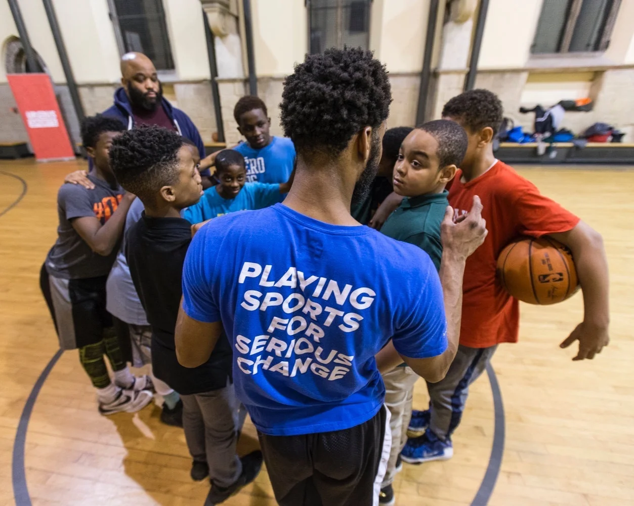 Basketball%2525252BCoach%2525252Bwith%2525252BHuddle.jpg