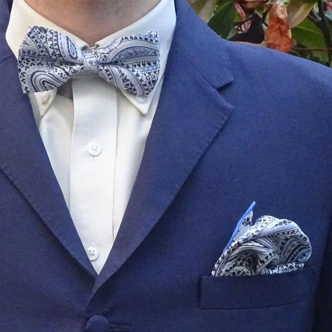 paisley bow detail.jpg