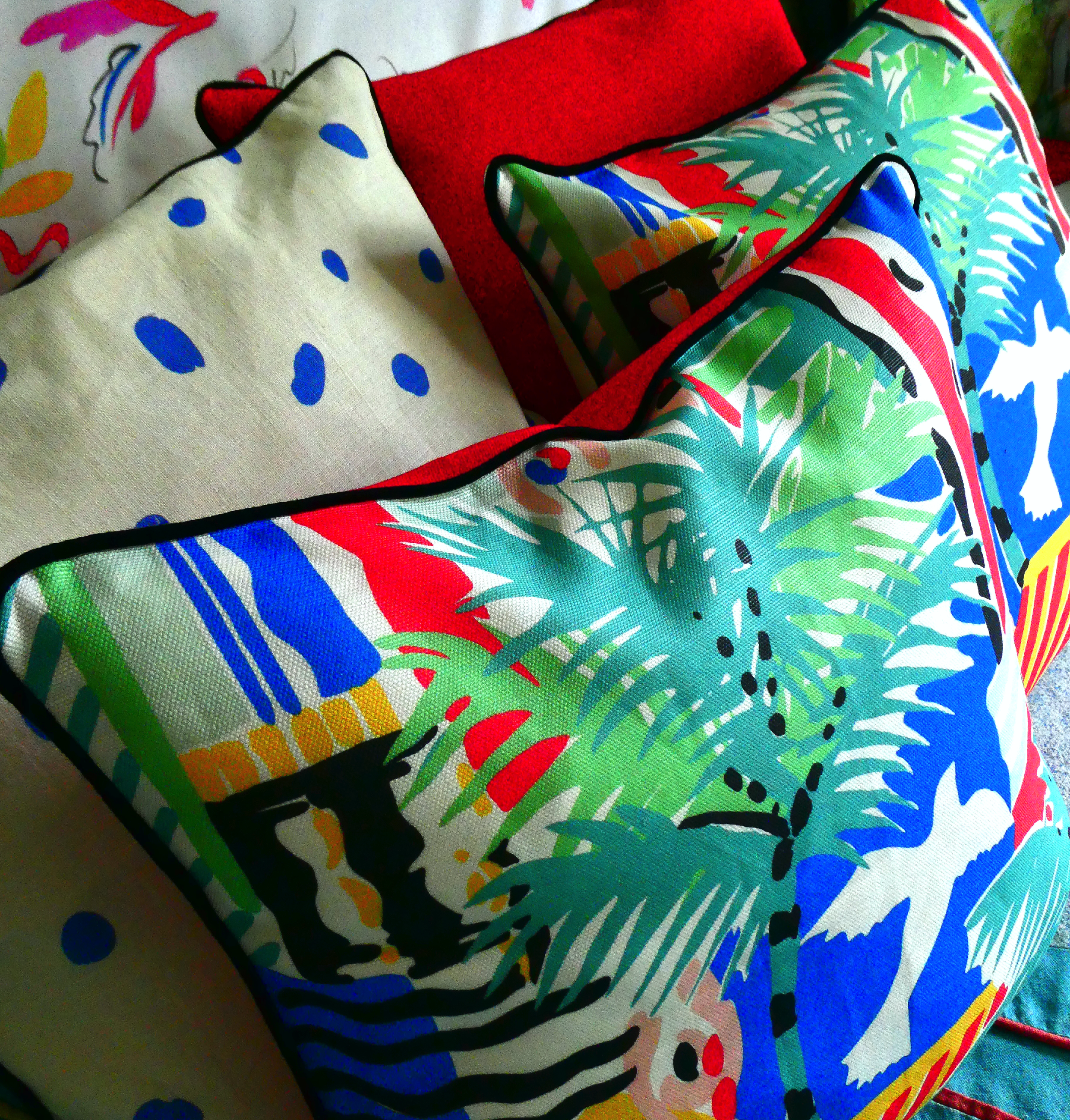 Cote cushions, sq 1.png