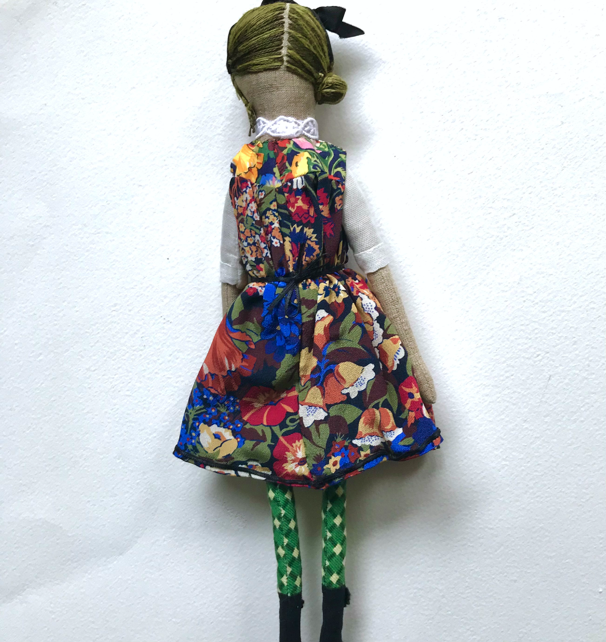 Beatrice, back view.png