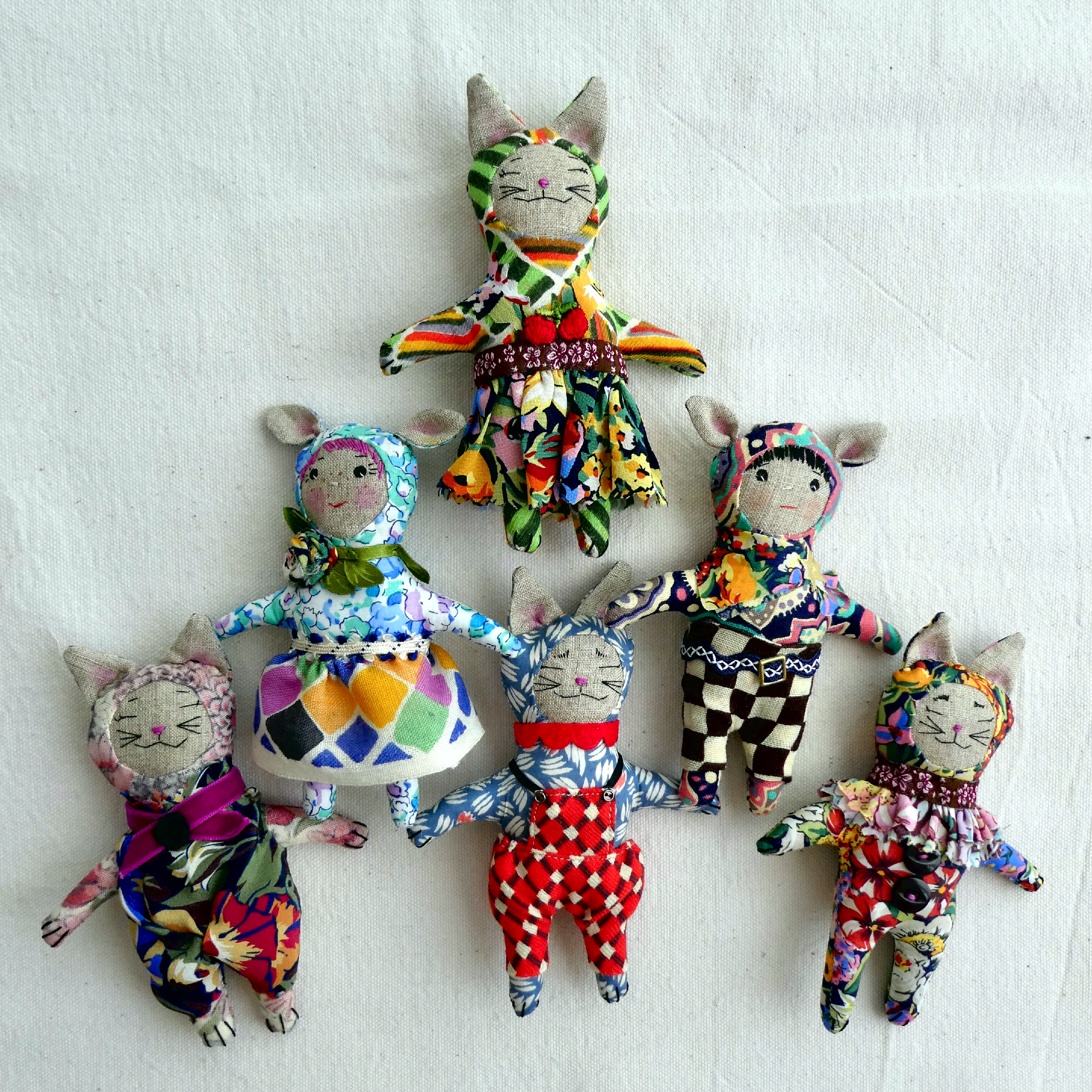 tiny doll pyramid.png