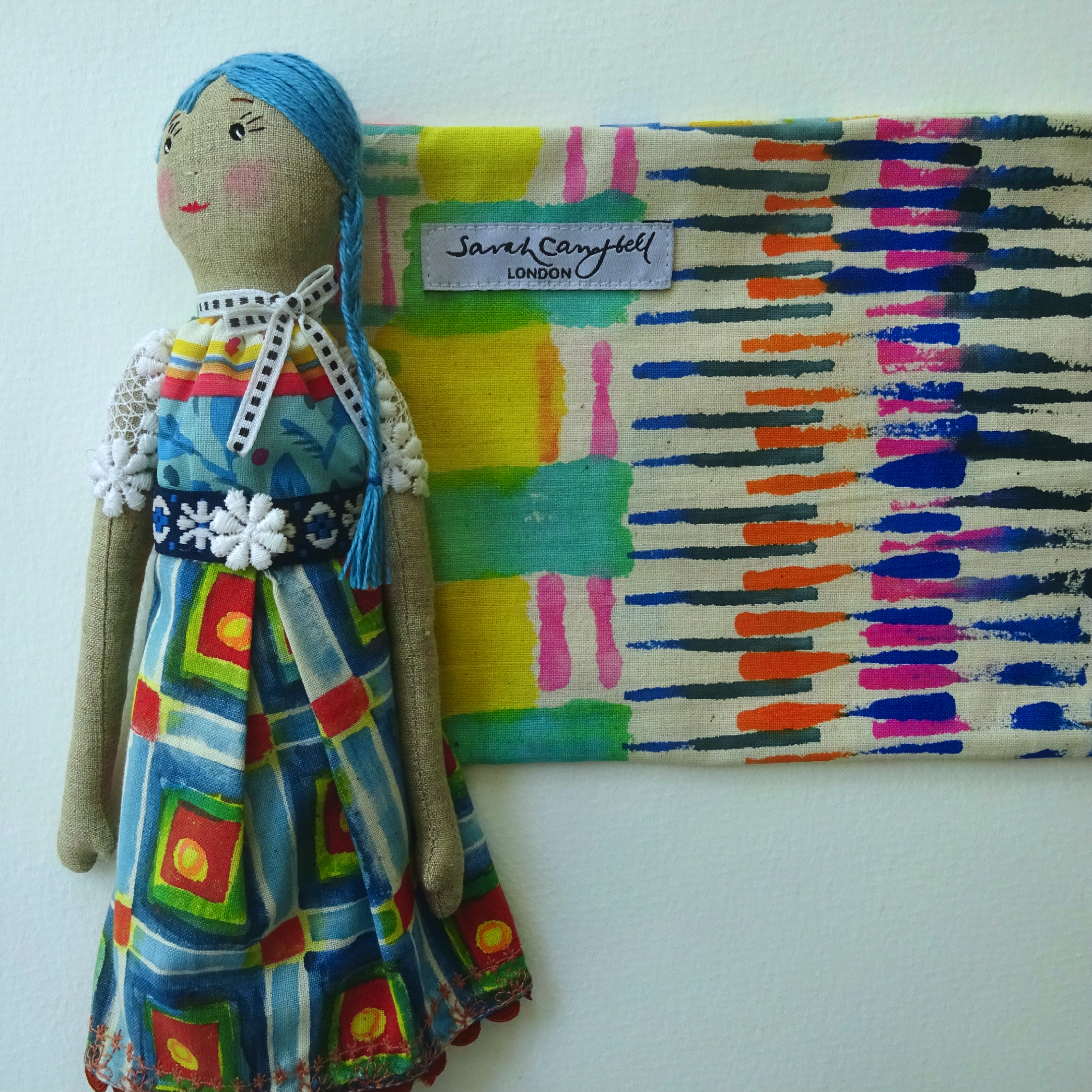 Daisy plus travel bag.png