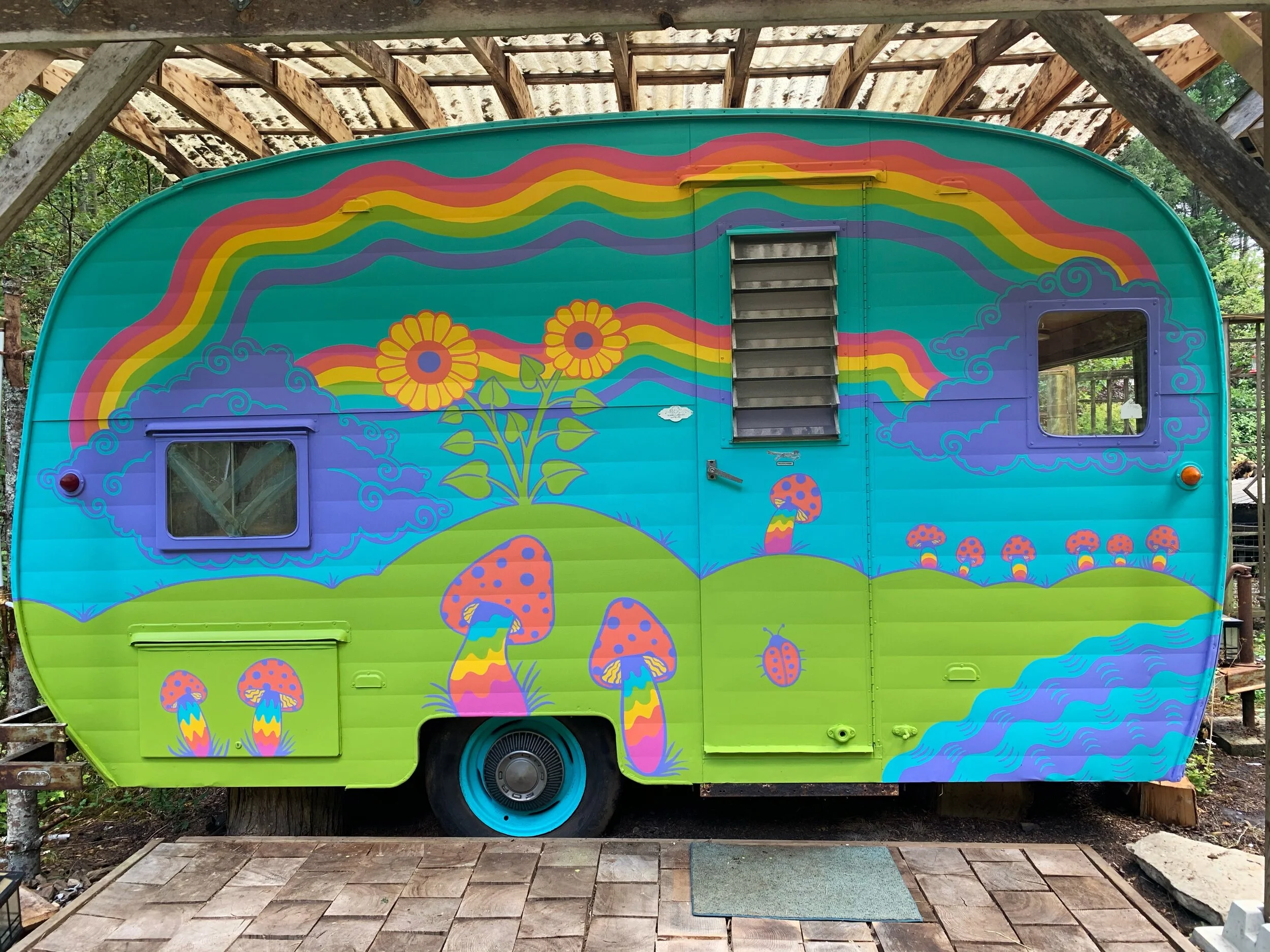 Ananda Trailer 1.JPG