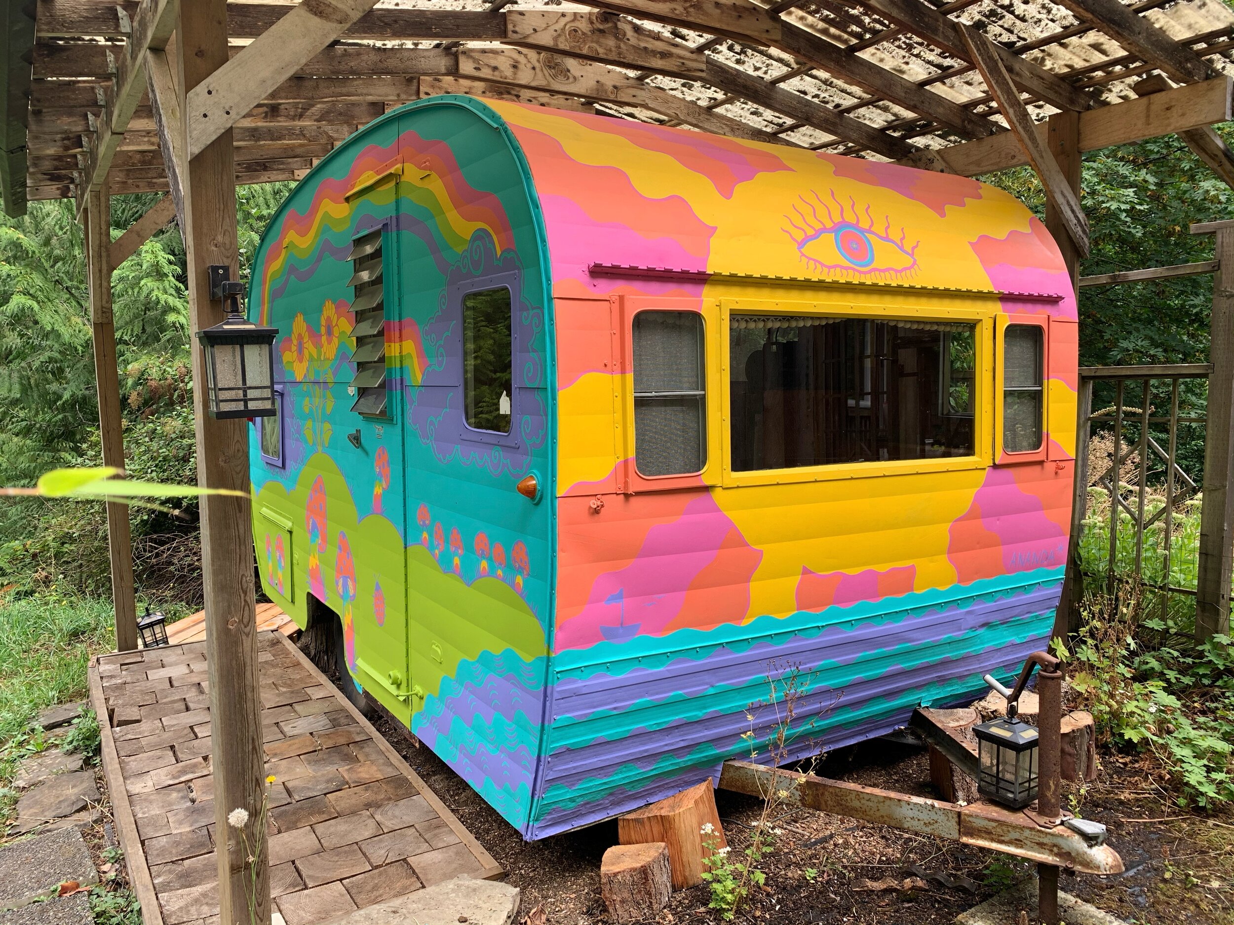 Ananda Trailer 3.JPG