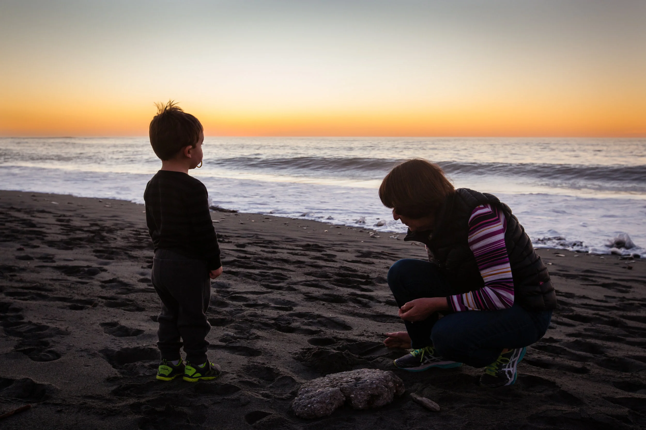 Made it to Hokitika for the sunset and some fish and chips. Lee's contimplating life in this one. 