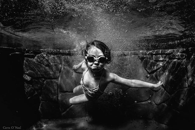 Day 6/10 of the underwater photography challenge. I&rsquo;m a little behind. Thanks for the noms @wetshutter @mackenzie.massey.31 and @hiimjoe88 
My niece, Logan, swimming around like Esther Williams. .
.
.
#uwportrait #underwaterphotoshoot #underwat