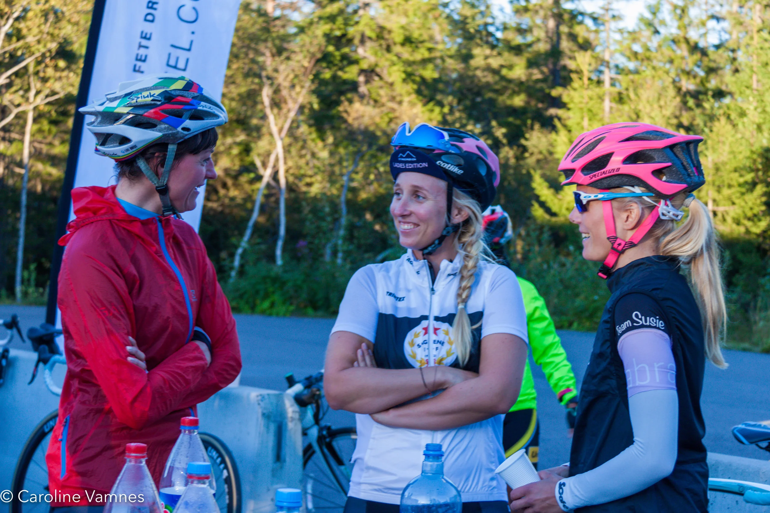 Line Holst, Charlotte Lie, Ingema Vik. Tryvann, Oslo. Foto: Caroline Vamnes/Ladies Edition