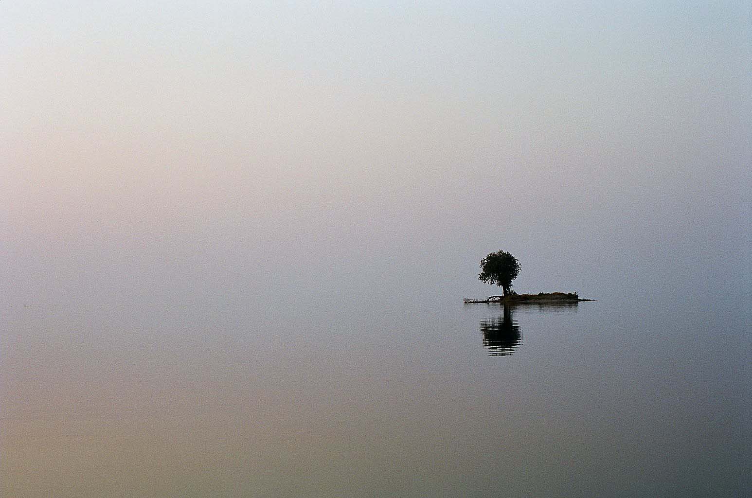  Lake Kariba, Zimbabwe, 08.2009, 35mm 