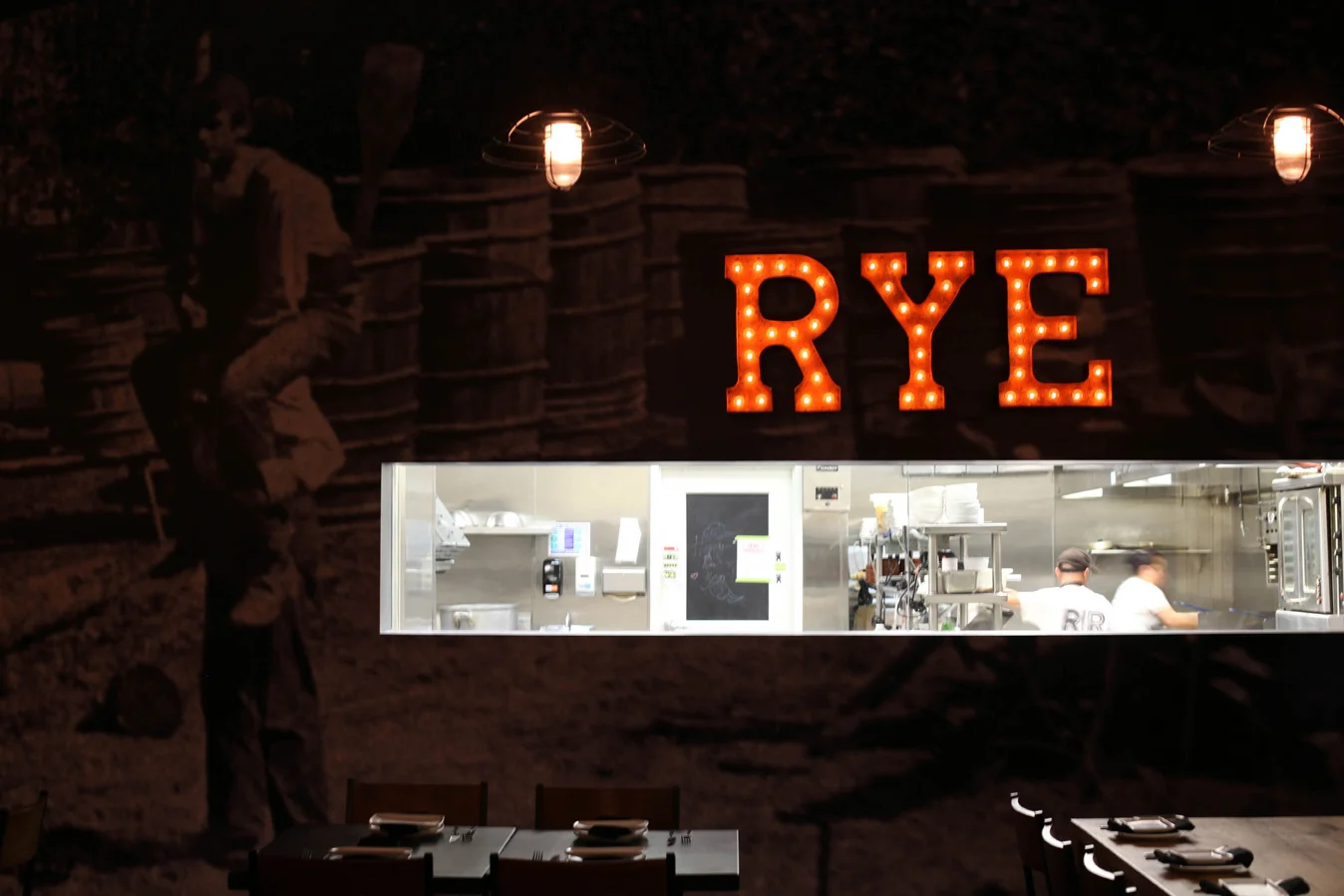 Roots&Rye_SantanaRow_interior_32.jpg