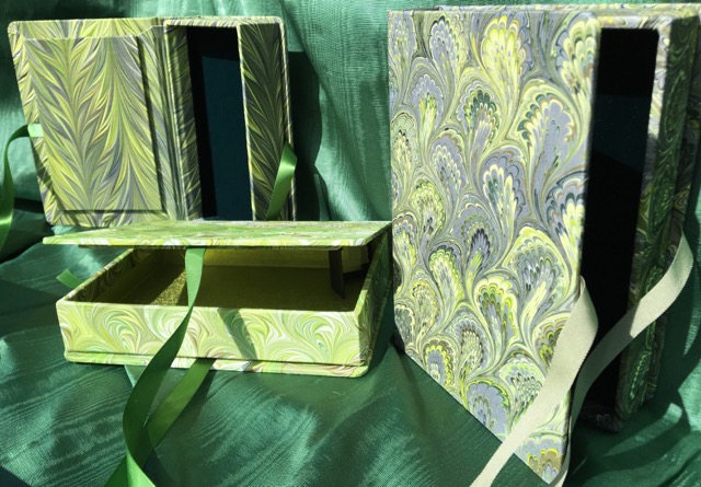 Accardi Clam Shell Box 3.jpeg