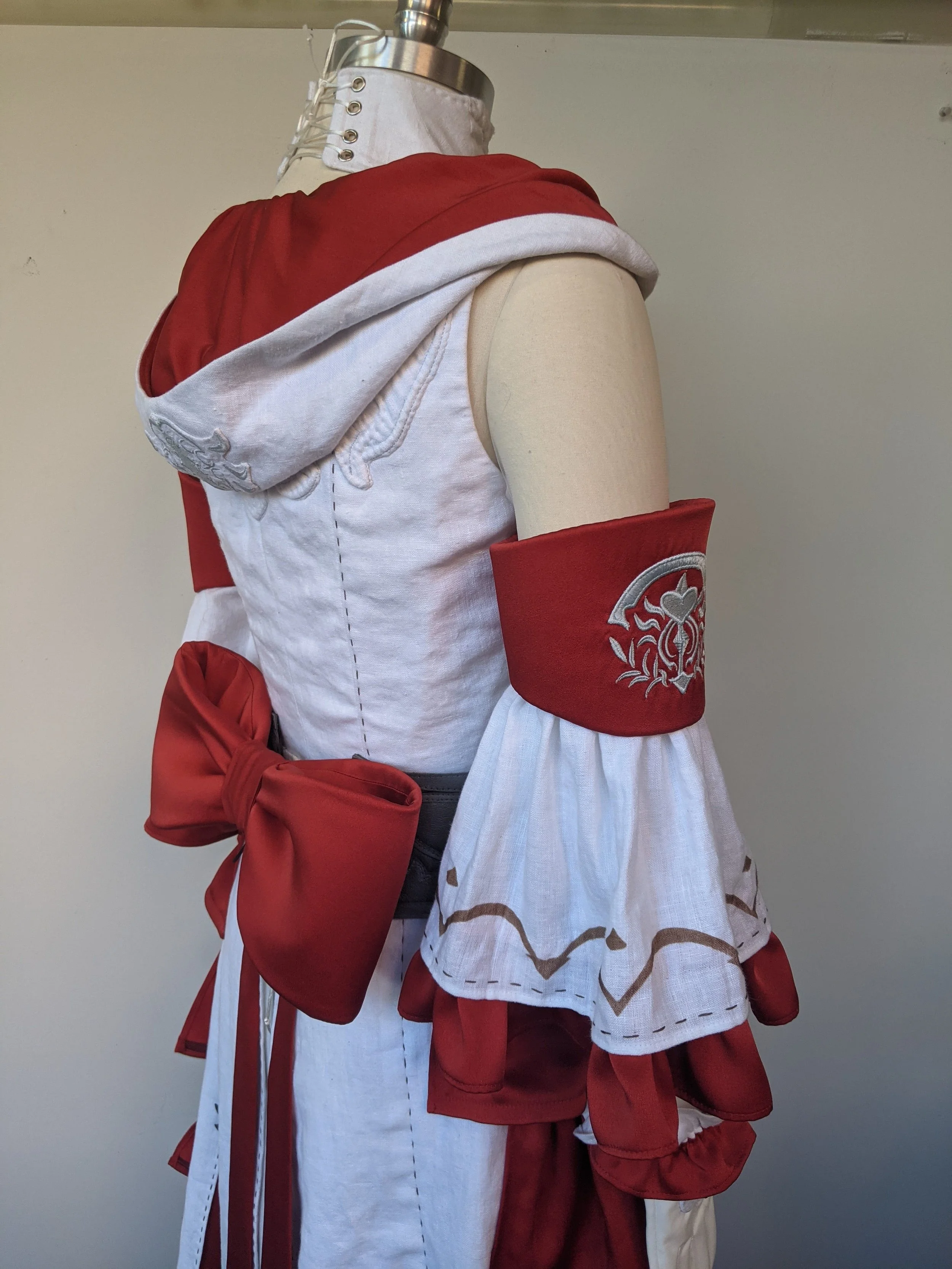 Click through for process images on this costume!