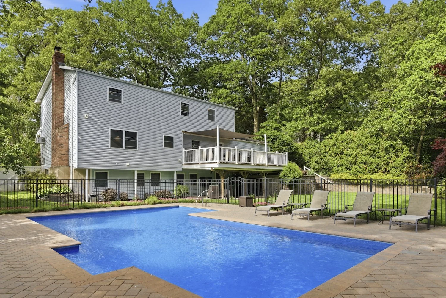 14 Julia Cir-9.jpg