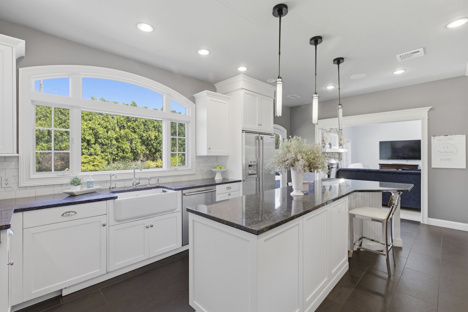 28 Manchester Ln-21.jpg