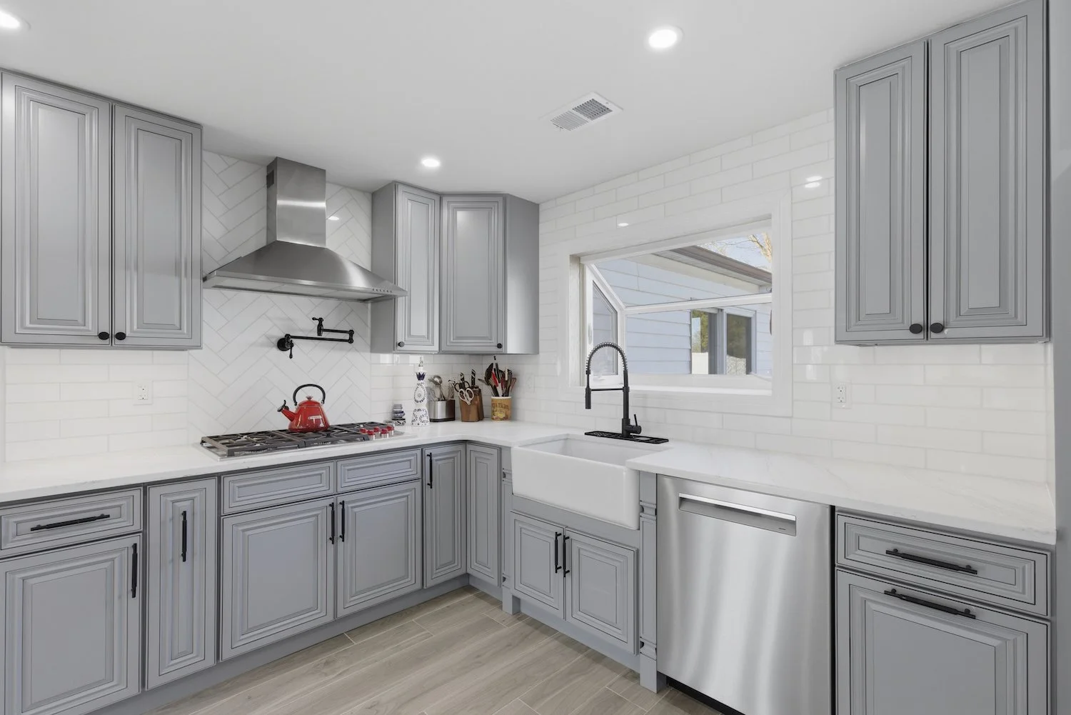 10 Weldon Ln-15.jpg
