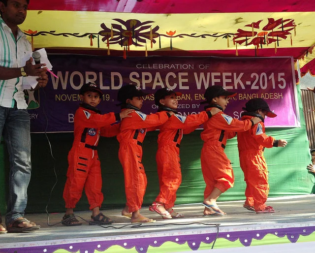 WSW2015_Bangladesh_kidastronauts.jpg