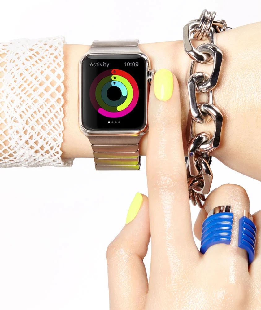 chitoyoshida_Vogue_Applewatch-2.jpg
