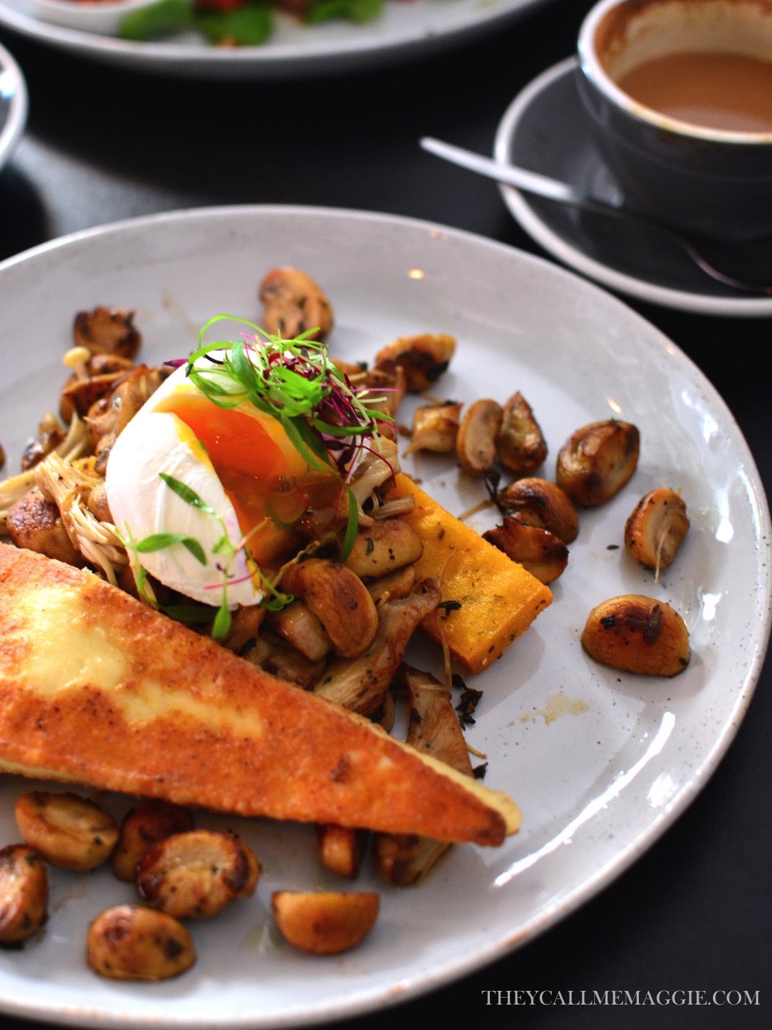 haloumi-mushrooms.jpg