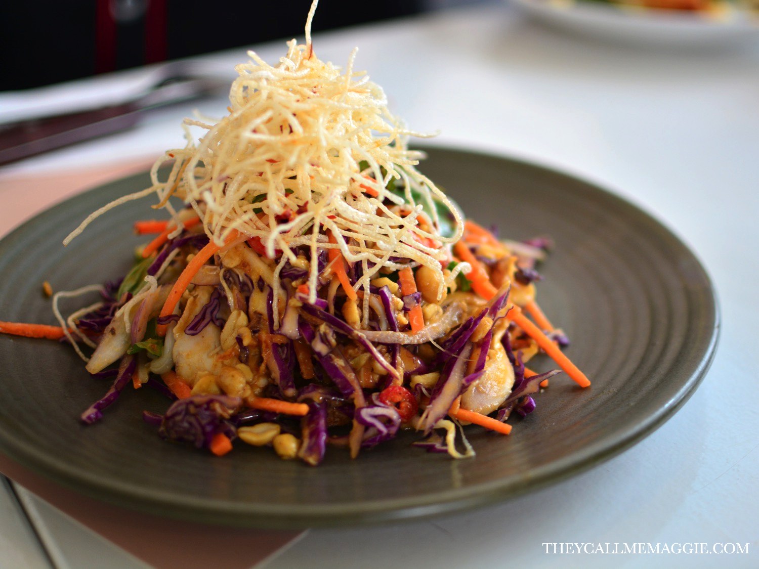  Warm red curry chicken salad - with Asian slaw and peanuts.&nbsp; 