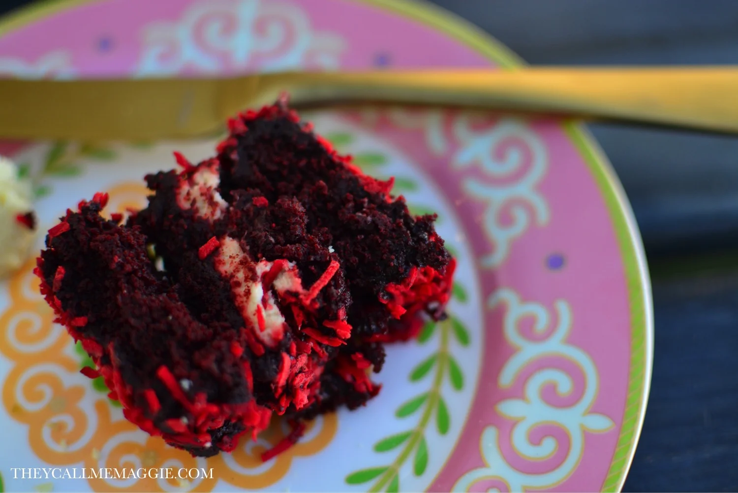 red-velvet-brownie.jpg