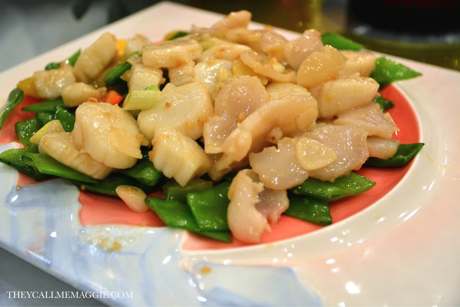 Sauteed fresh pearl meat and scallop.